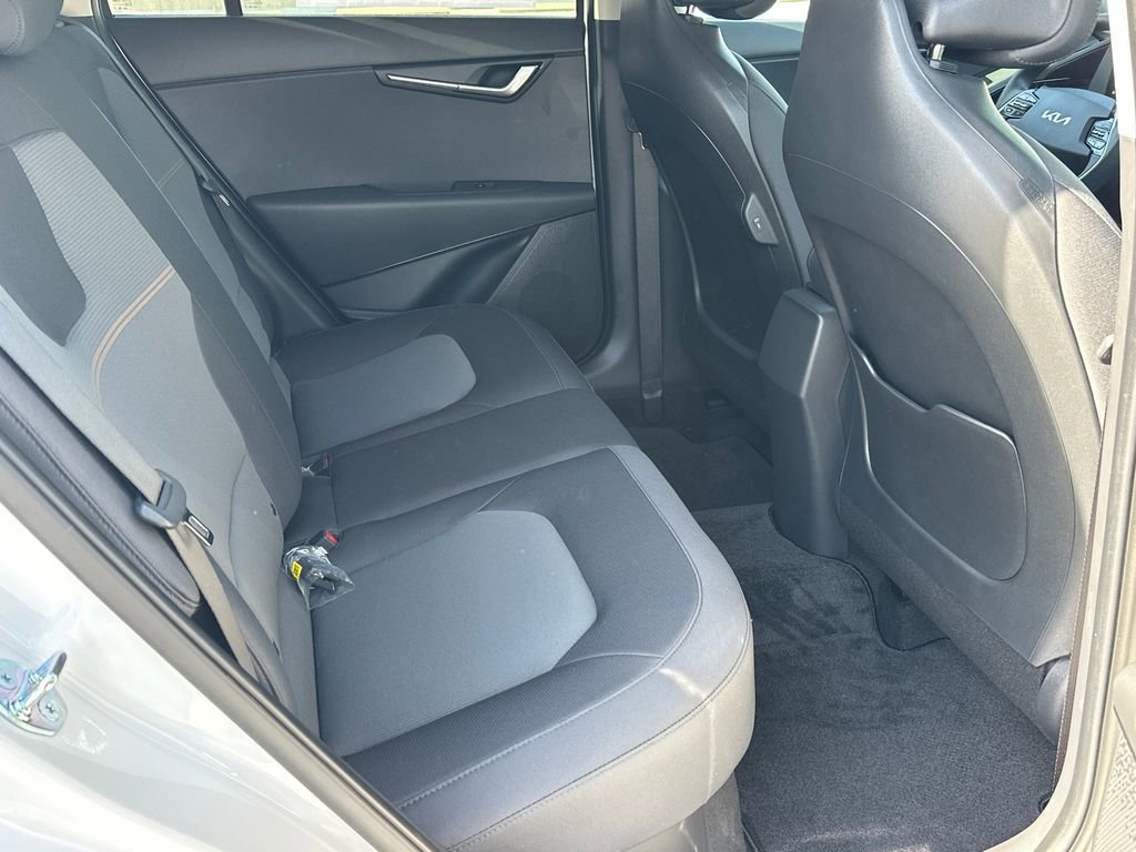 New 2026 Kia Niro LX FWD image 11