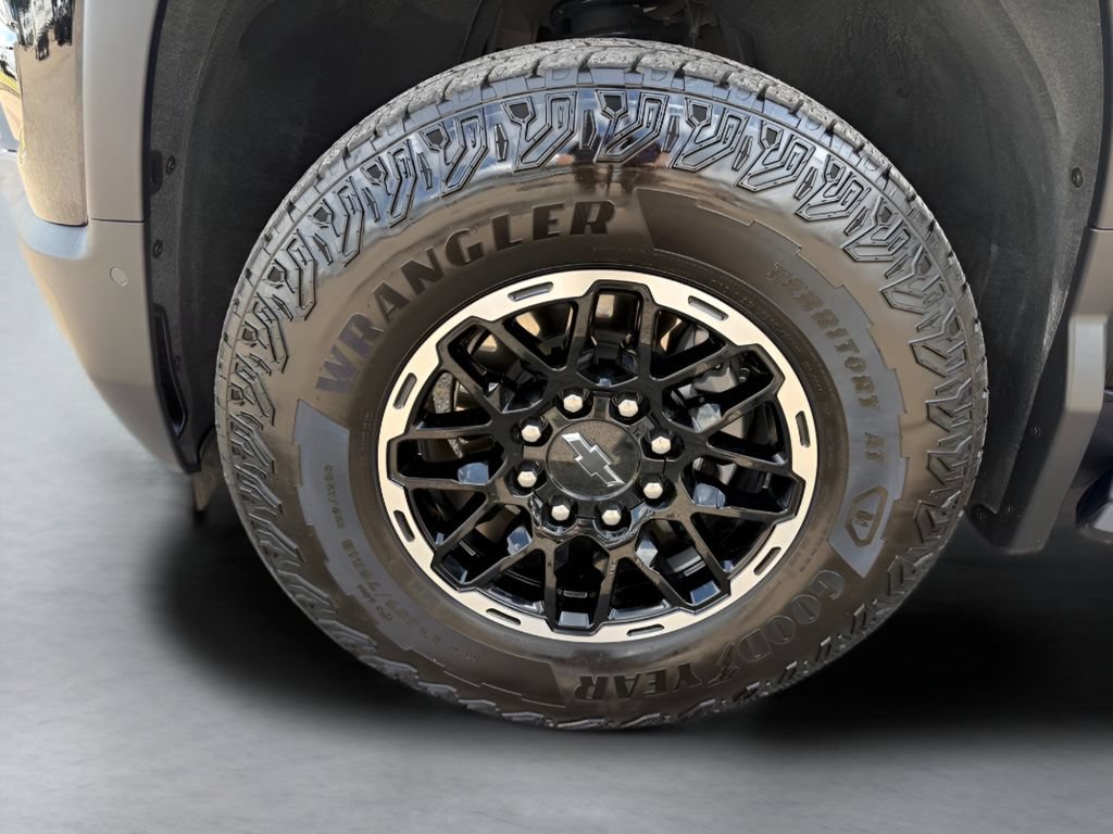 Used 2026 Chevrolet Silverado EV Trail Boss AWD/4WD image 36