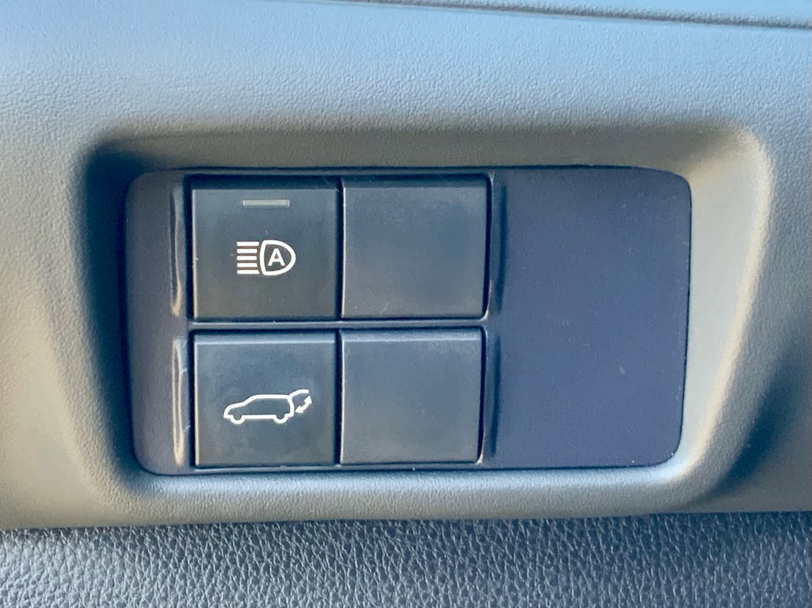 Used 2021 Toyota Highlander XLE image 49