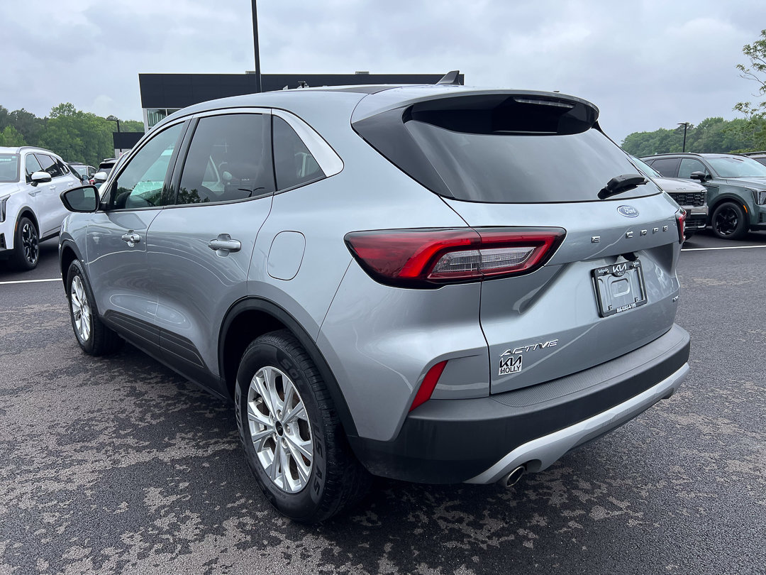 Used 2024 Ford Escape Active AWD/4WD image 3