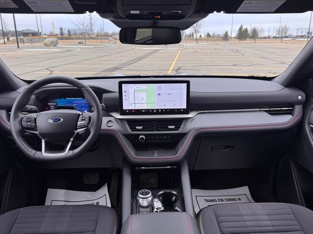 Used 2025 Ford Explorer ST-Line w/ ST-Line Street Pack image 14