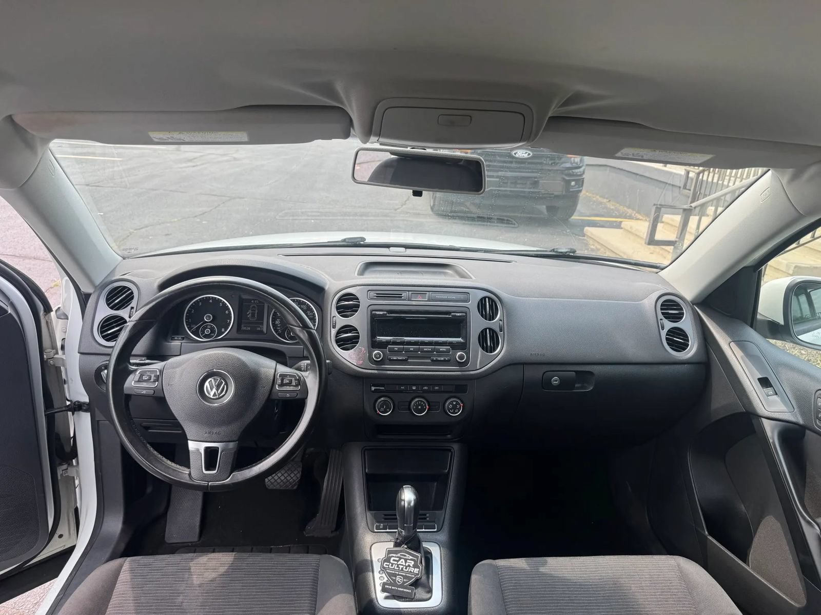 Used 2014 Volkswagen Tiguan S FWD image 11