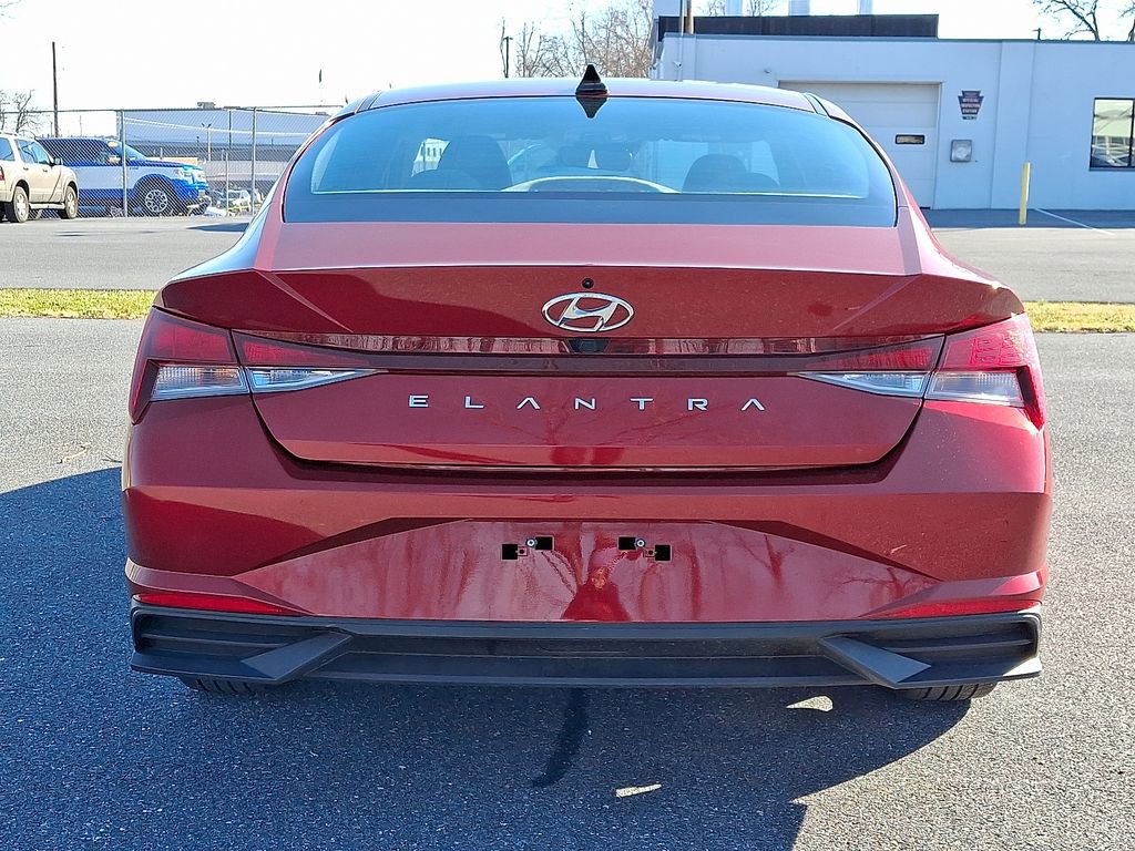Used 2023 Hyundai Elantra SEL w/ Convenience Package image 5