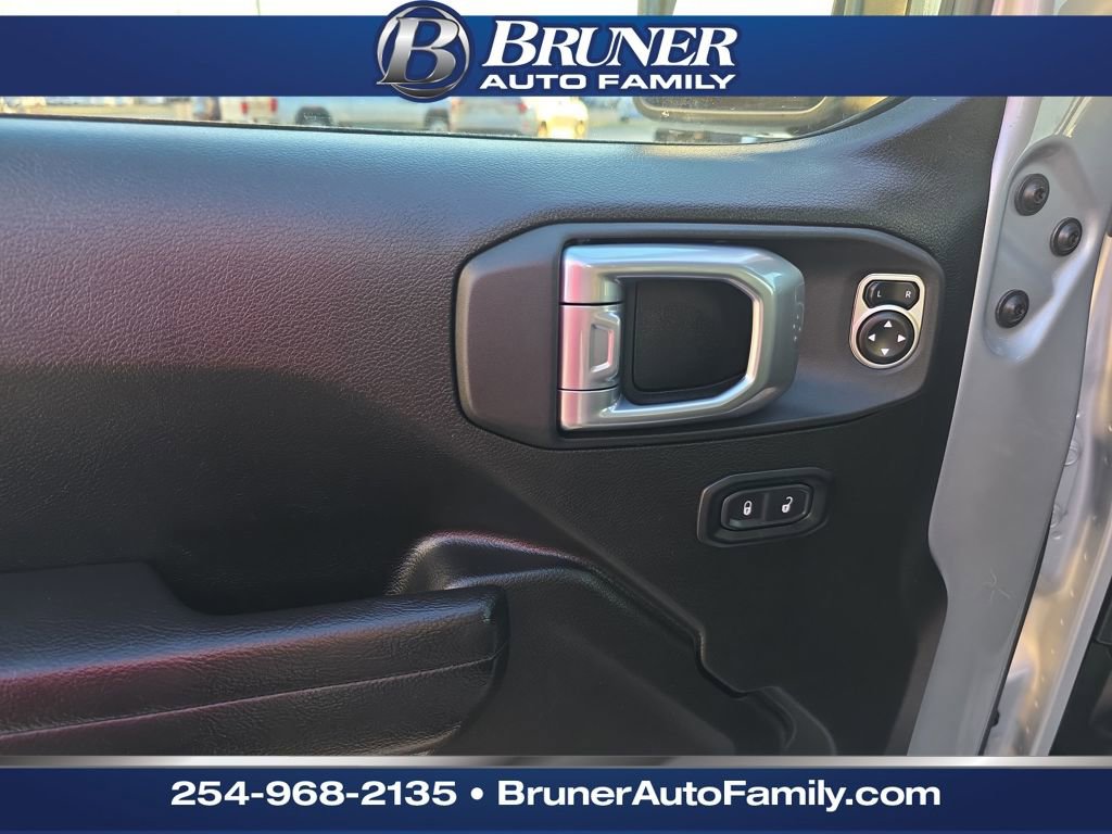 Used 2024 Jeep Gladiator Sport image 13