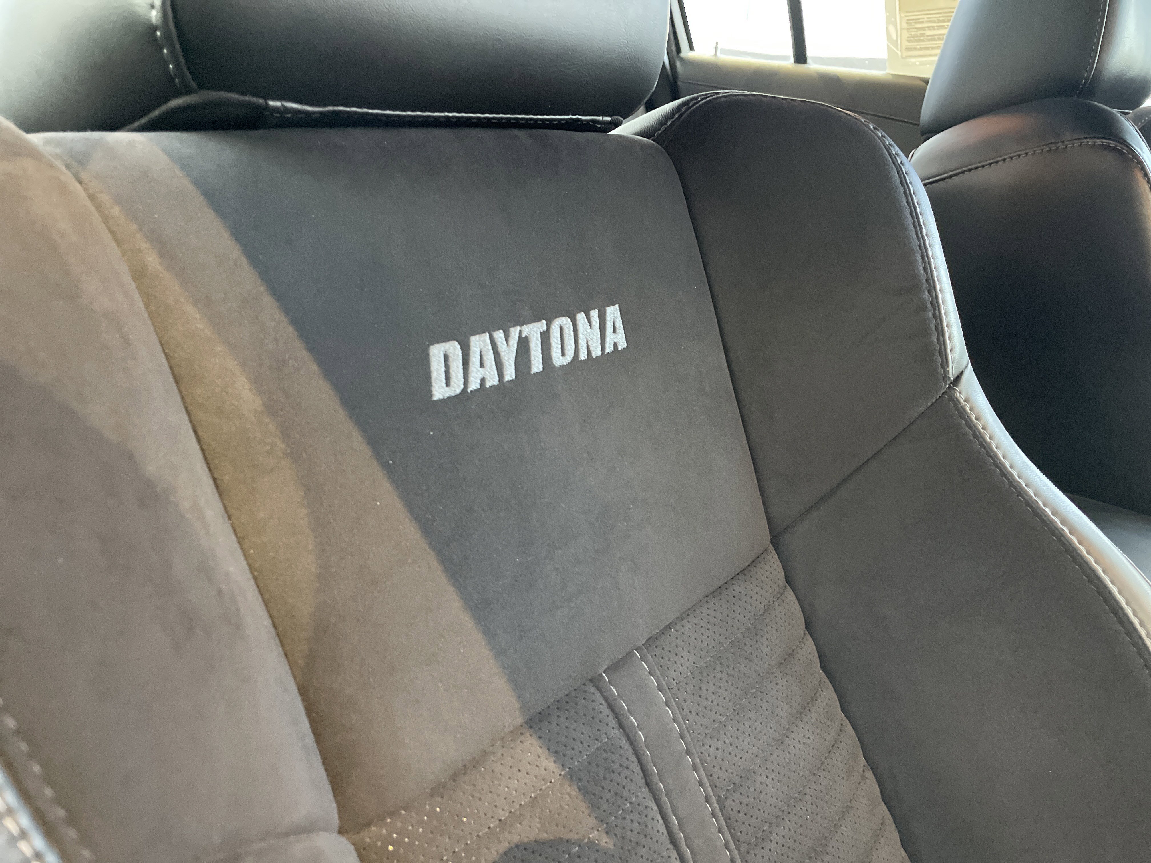 Used 2023 Dodge Charger Scat Pack w/ Daytona Edition Group image 38