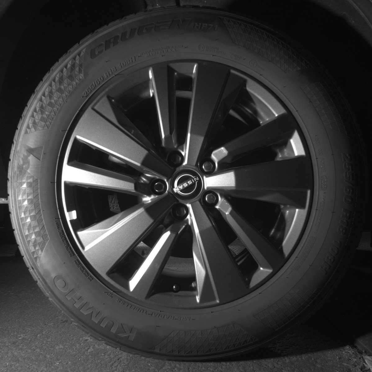 Used 2025 Nissan Pathfinder SV FWD image 15