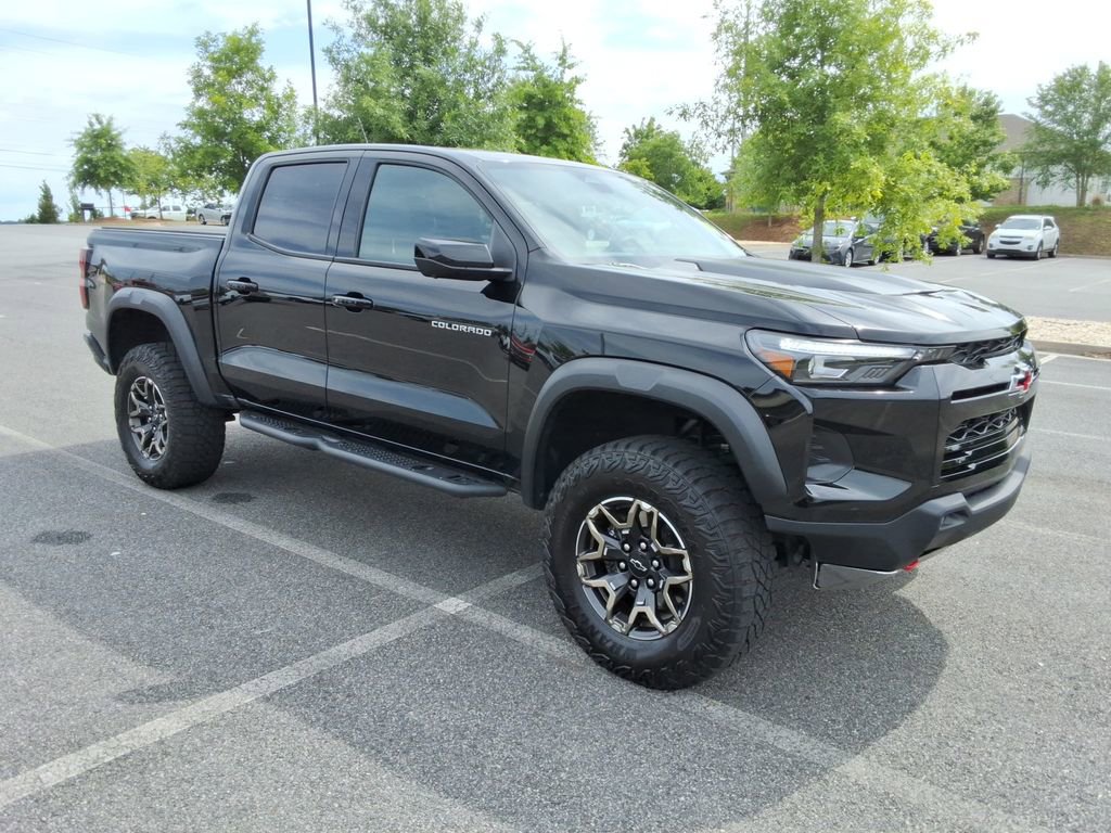 Certified 2024 Chevrolet Colorado ZR2 w/ ZR2 Convenience Package III AWD/4WD image 3