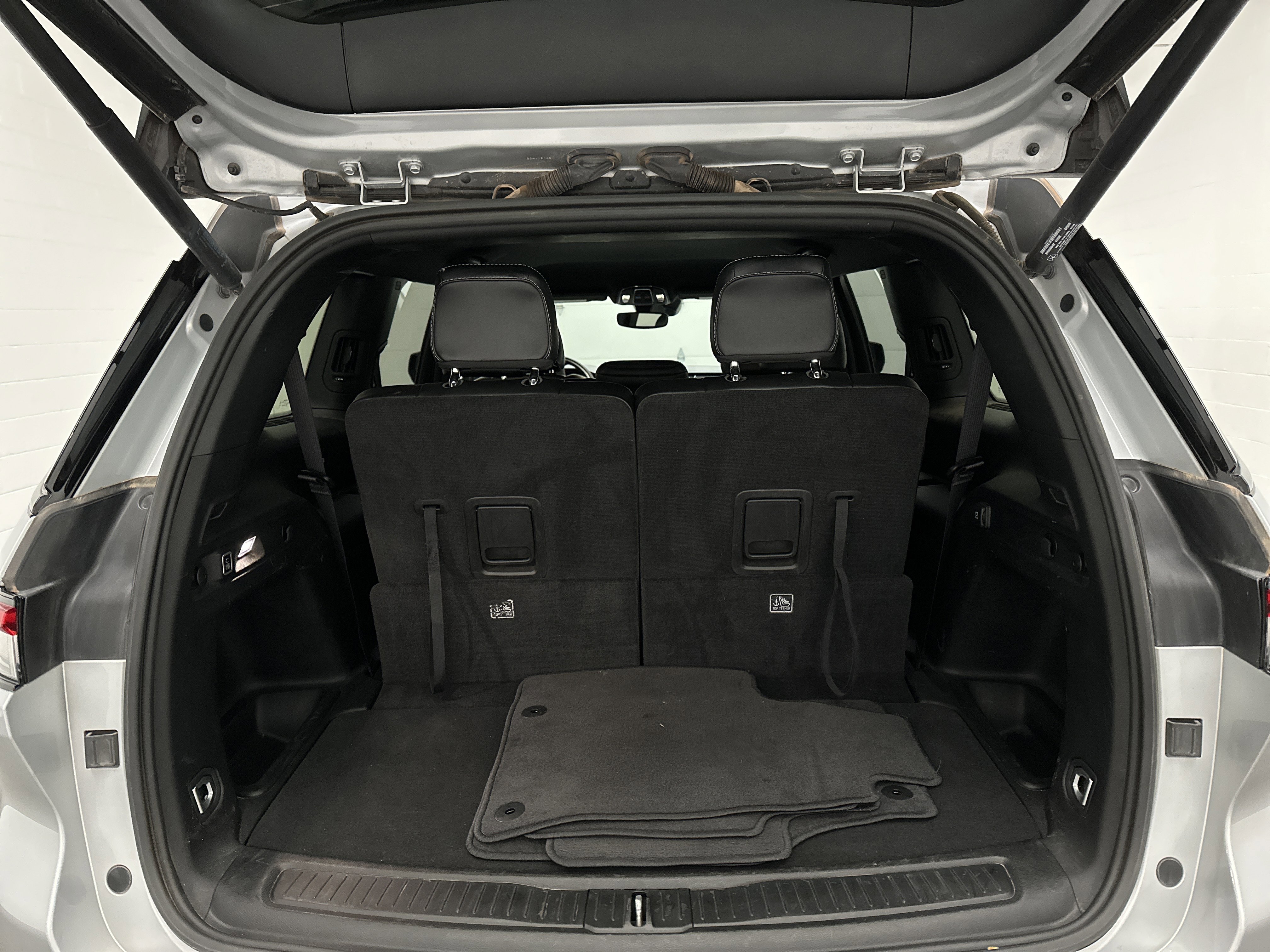 Used 2024 Jeep Grand Cherokee L Laredo image 15