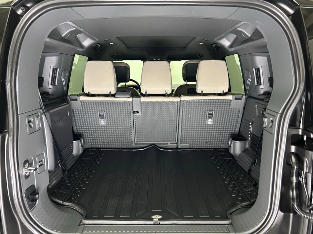 Used 2022 Land Rover Defender 110 XS Edition image 18