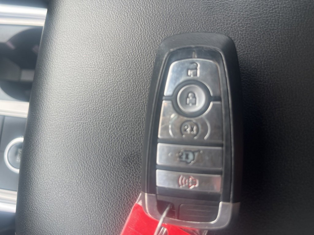 Used 2022 Ford Explorer Limited w/ Equipment Group 301A image 28