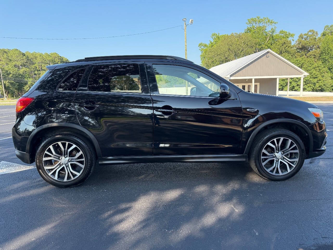 Used 2017 Mitsubishi Outlander Sport SEL FWD image 9