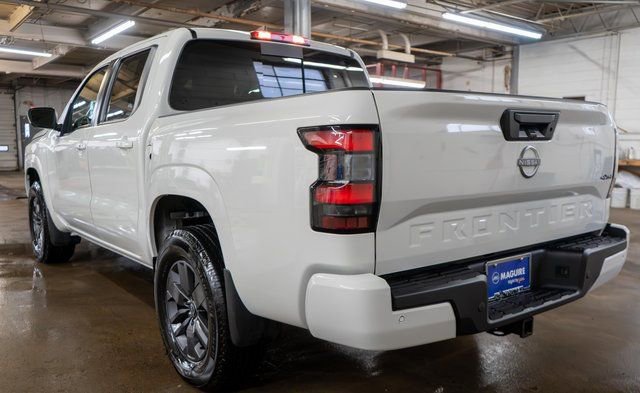 Certified 2025 Nissan Frontier SV w/ SV Convenience Package image 8