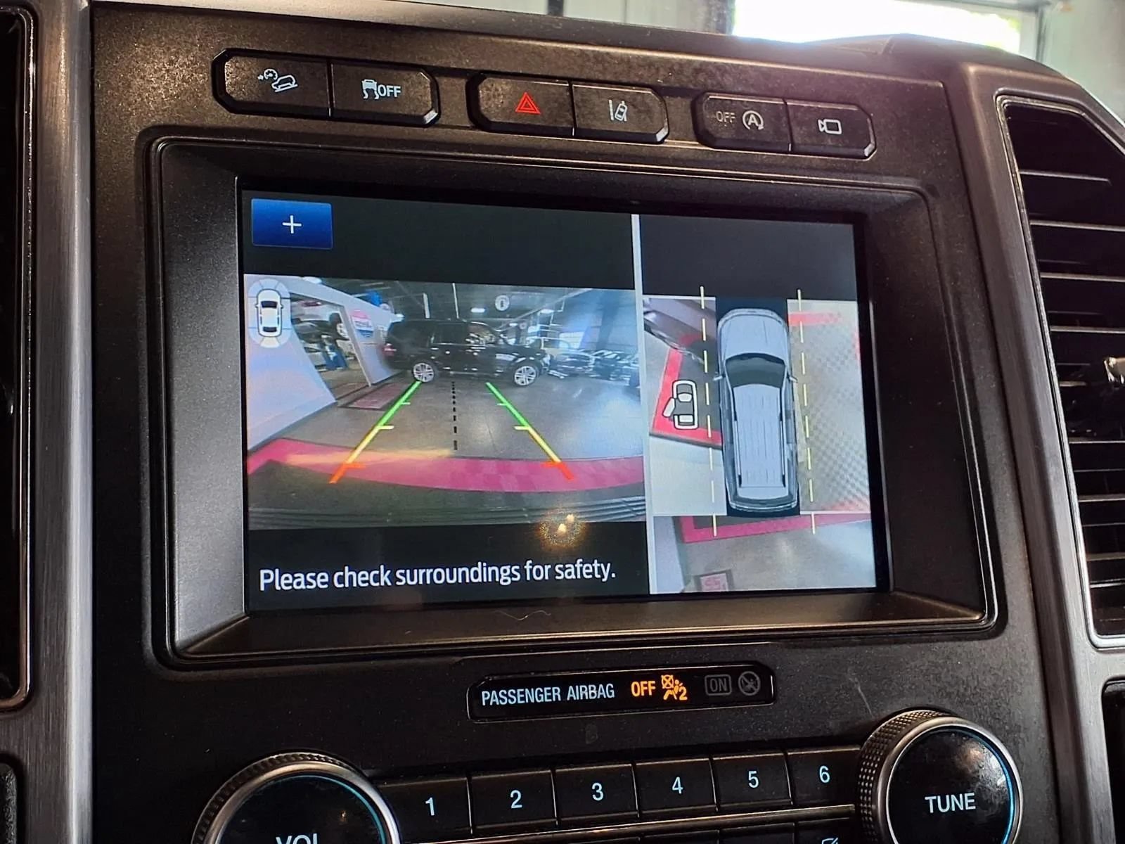 Used 2020 Ford Expedition Platinum AWD/4WD image 24