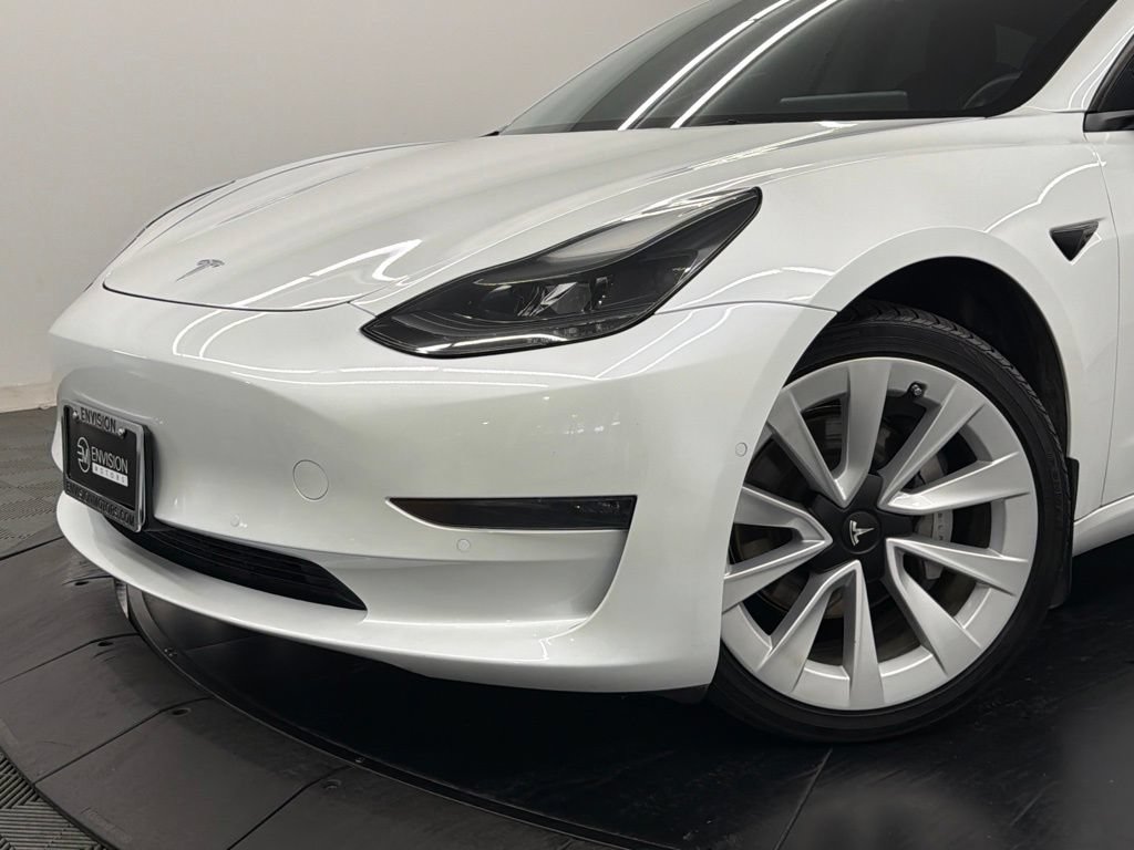 Used 2022 Tesla Model 3 Long Range AWD/4WD image 4