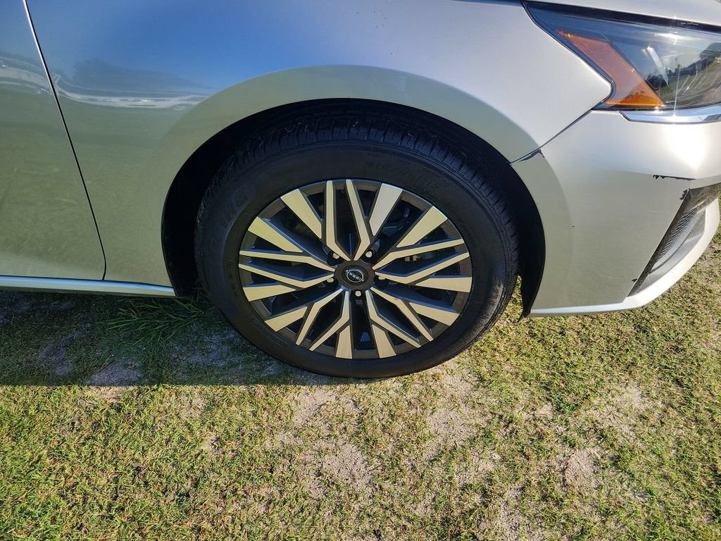 Used 2024 Nissan Altima 2.5 SV FWD image 7