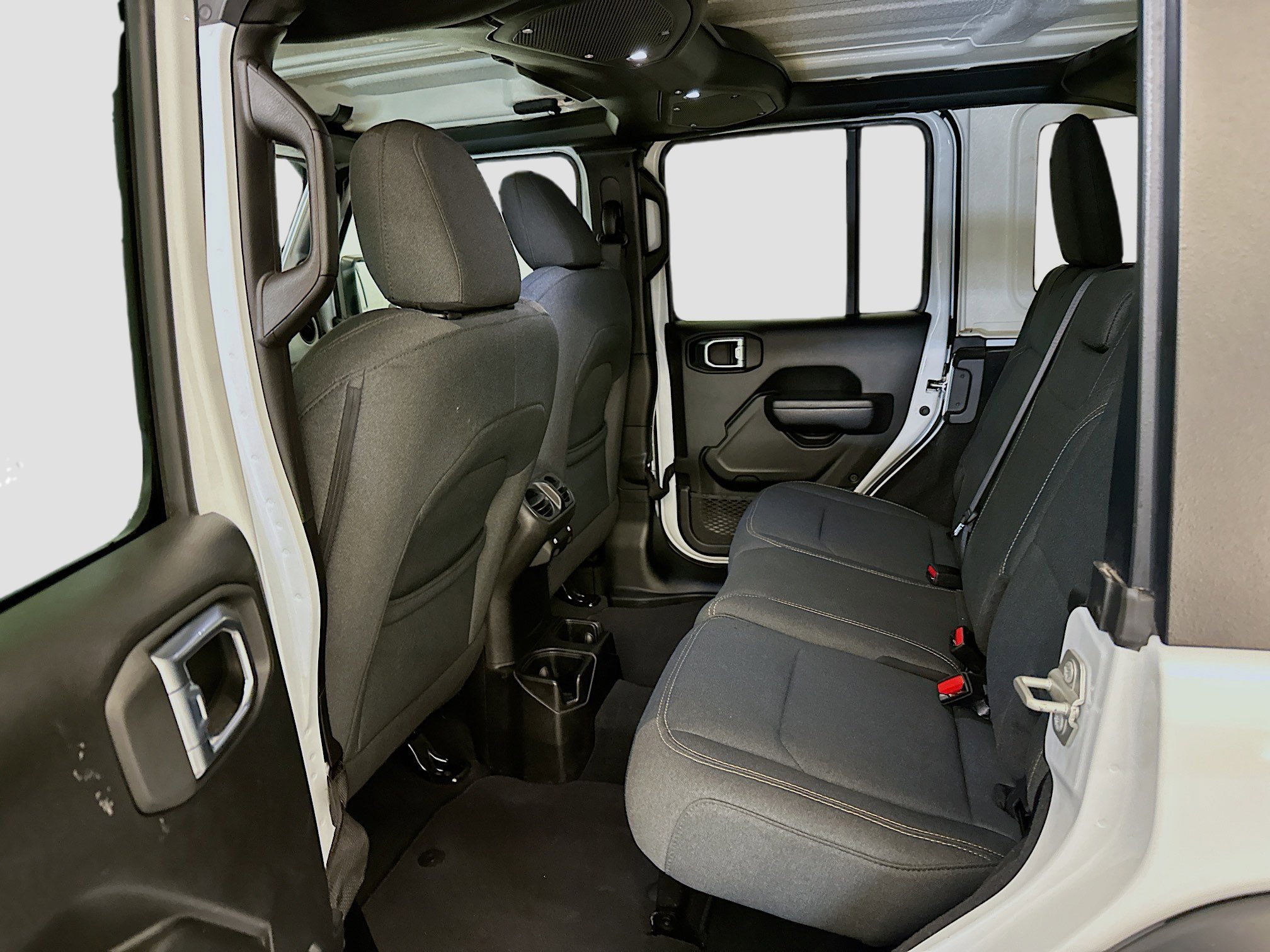 Used 2024 Jeep Wrangler Sport S image 28