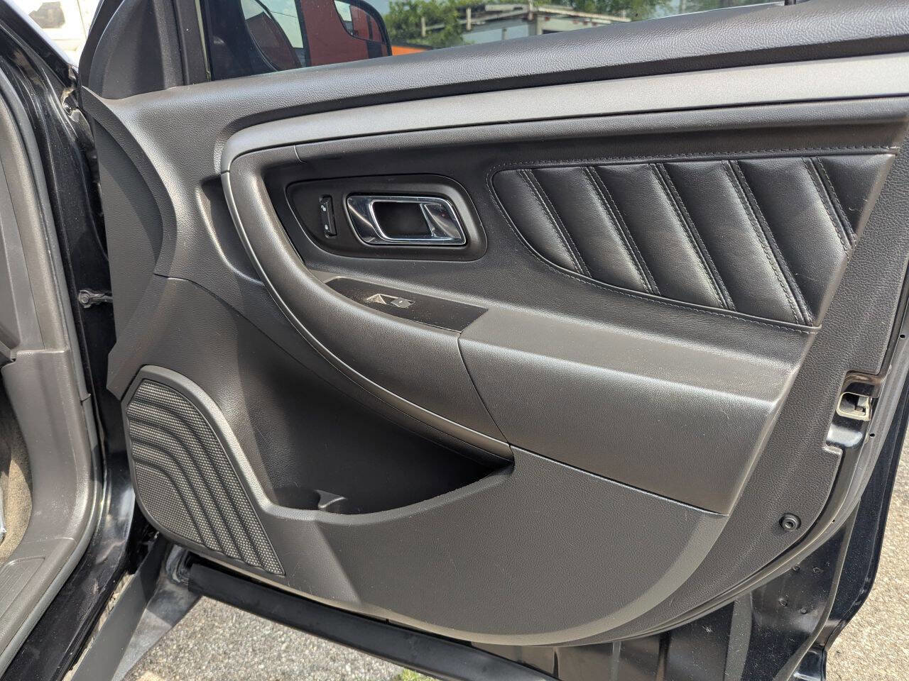 Used 2012 Ford Taurus SEL image 9