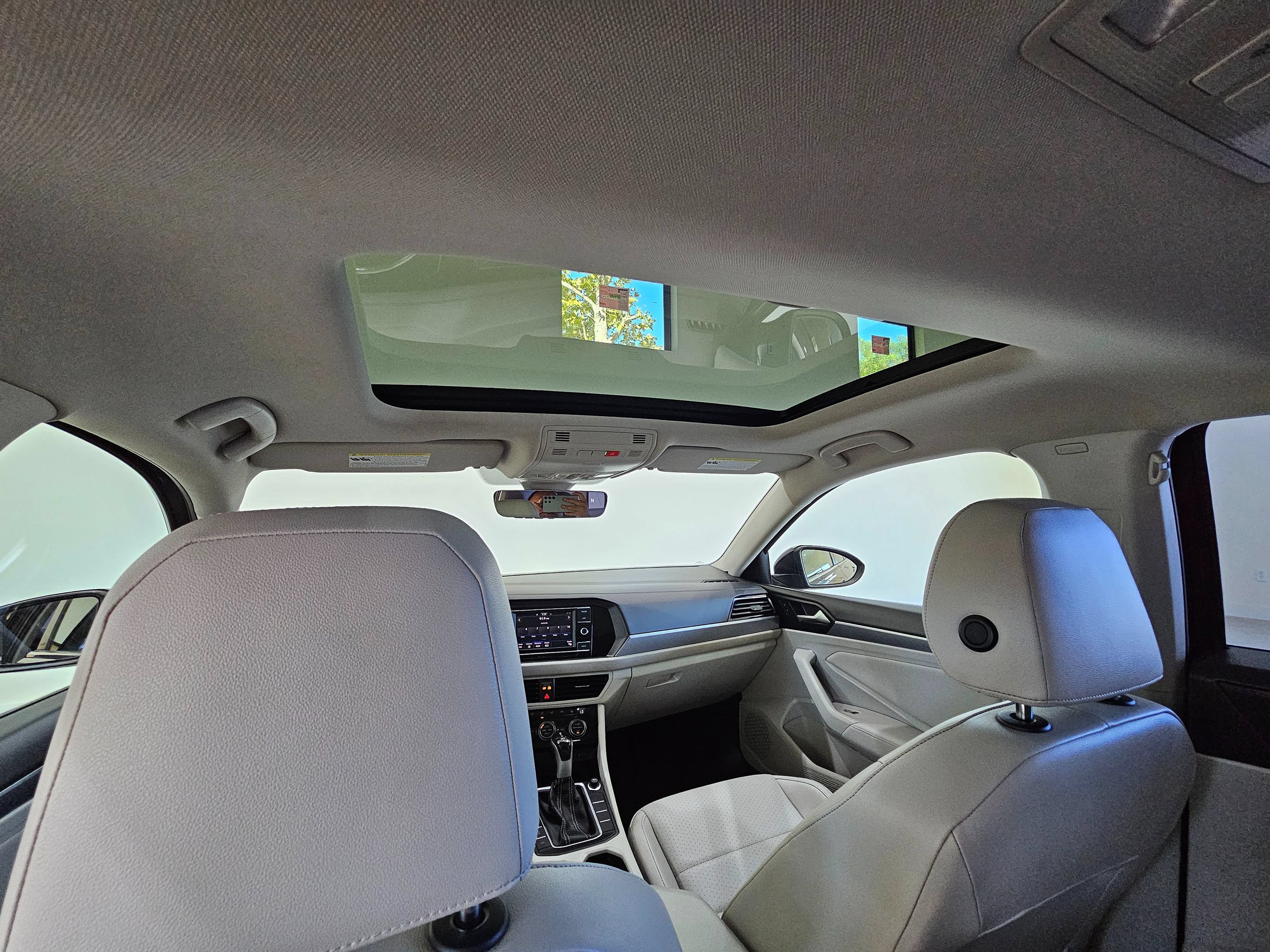 Used 2022 Volkswagen Jetta SE w/ Panoramic Sunroof Package FWD image 21
