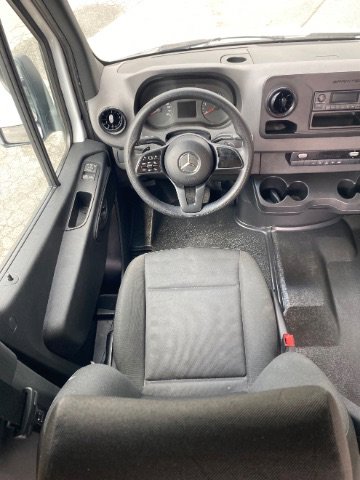 Used 2023 Mercedes-Benz Sprinter 2500 image 21