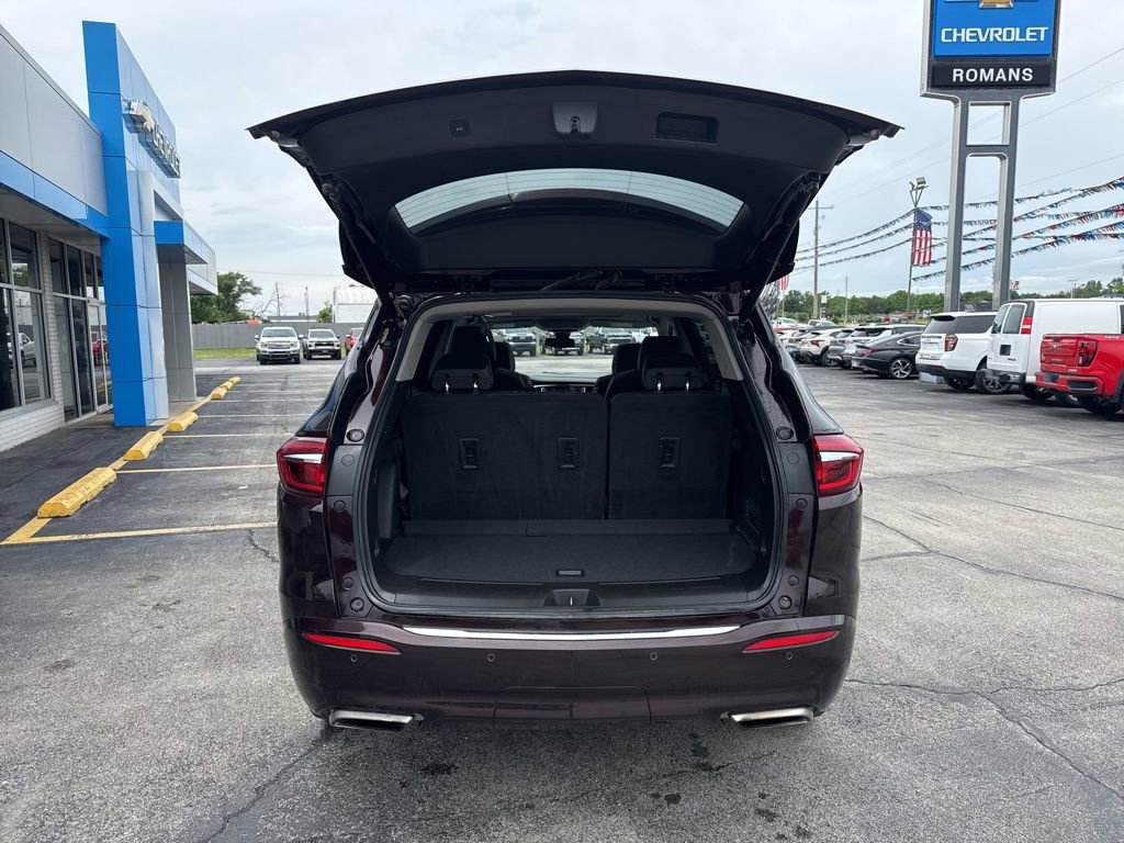 Used 2021 Buick Enclave Avenir w/ Avenir Technology Package AWD/4WD image 6