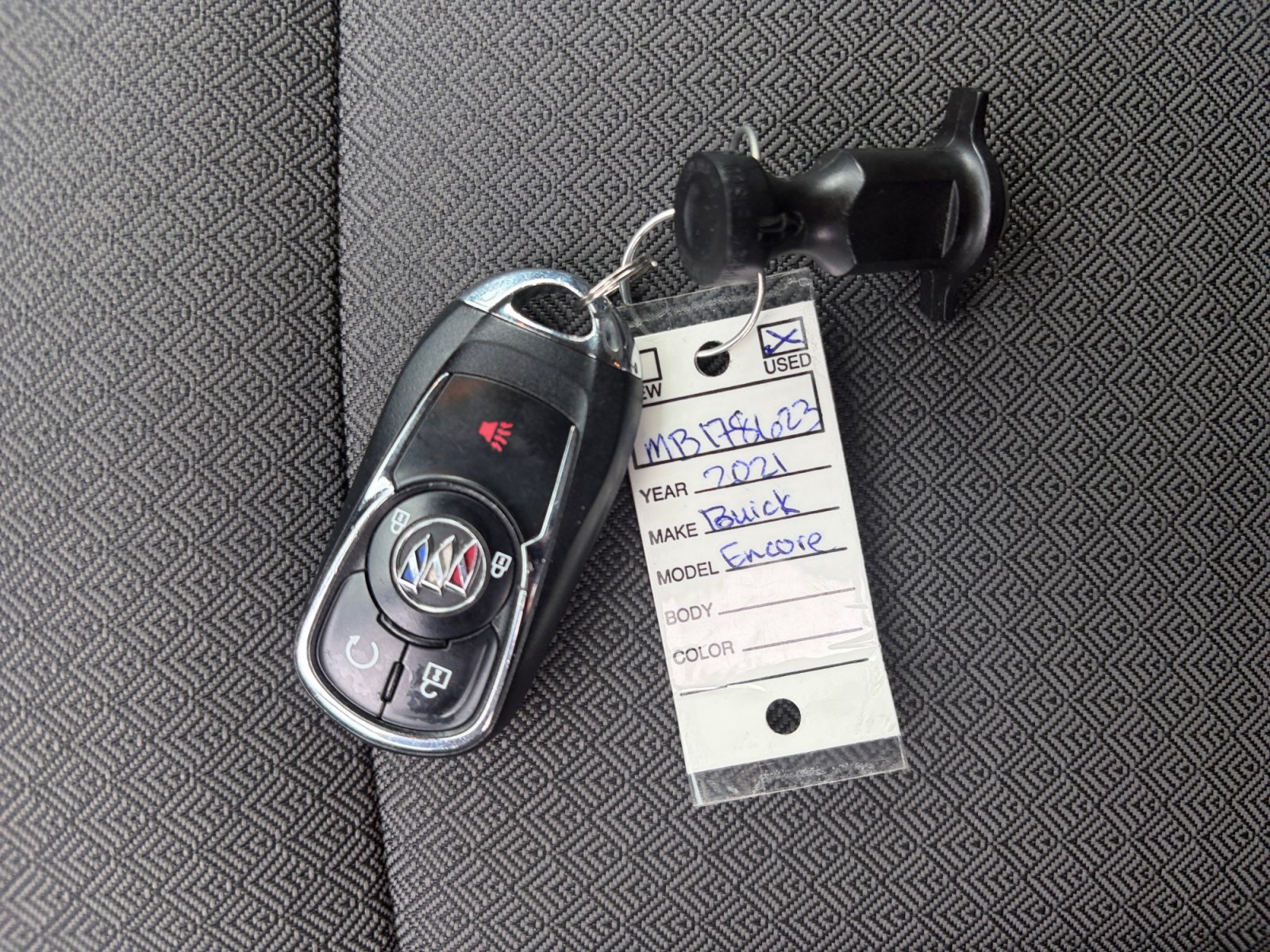 Used 2021 Buick Encore GX Select AWD/4WD image 34