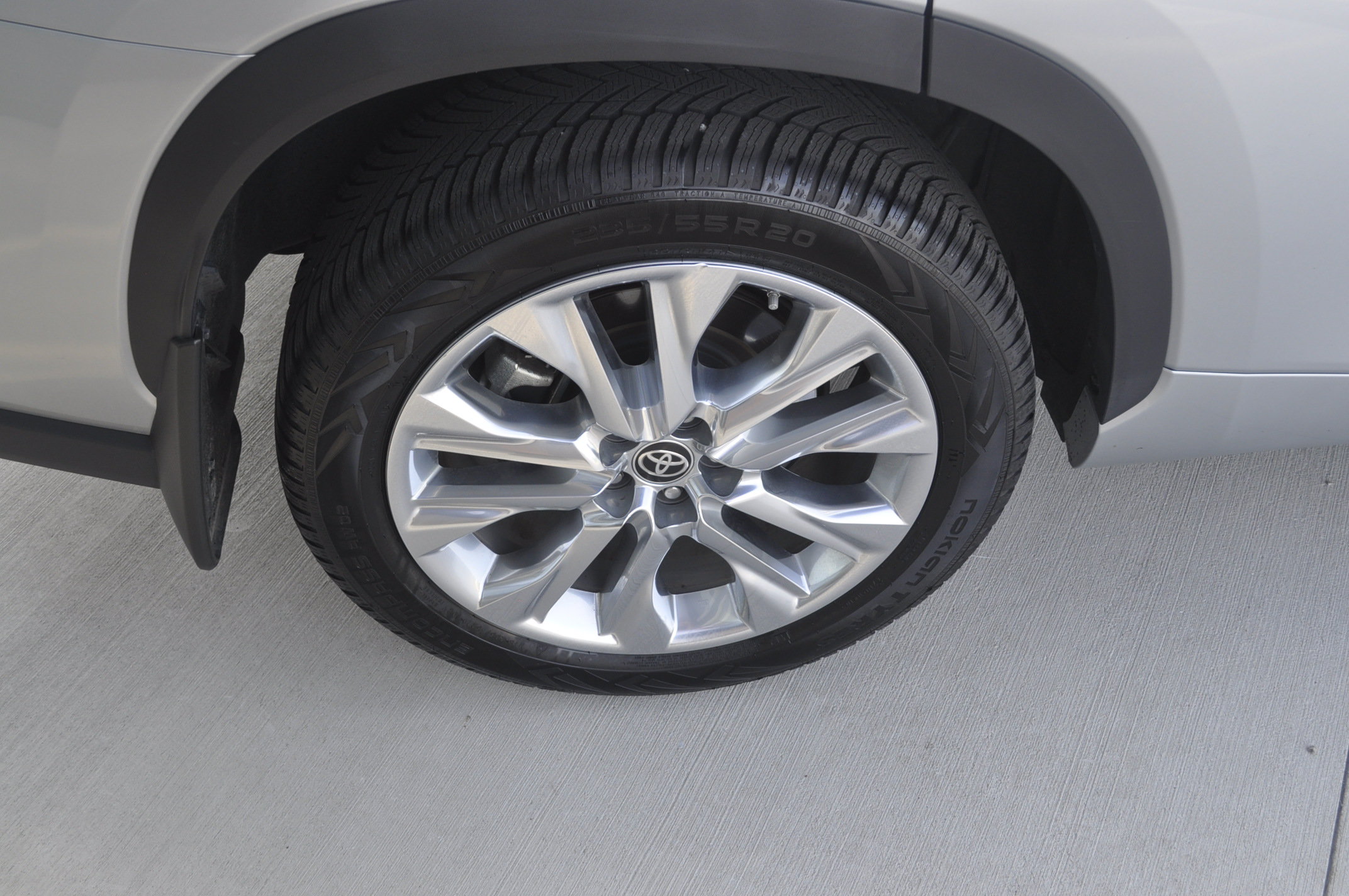 Used 2021 Toyota Highlander Limited AWD/4WD image 8