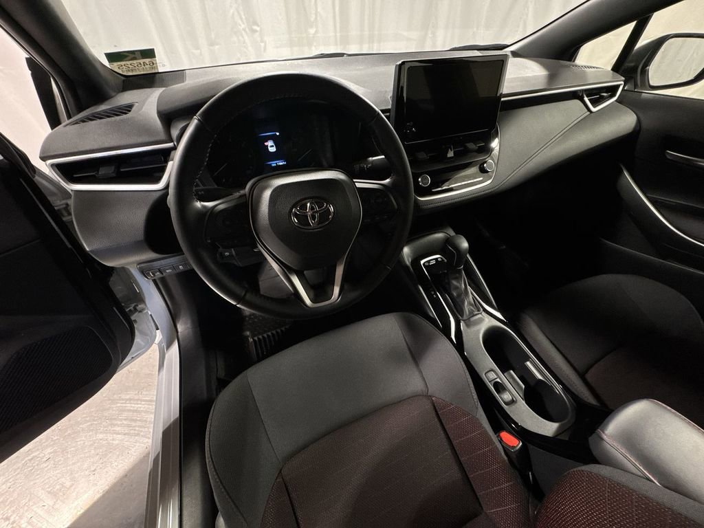 Used 2024 Toyota Corolla SE image 16