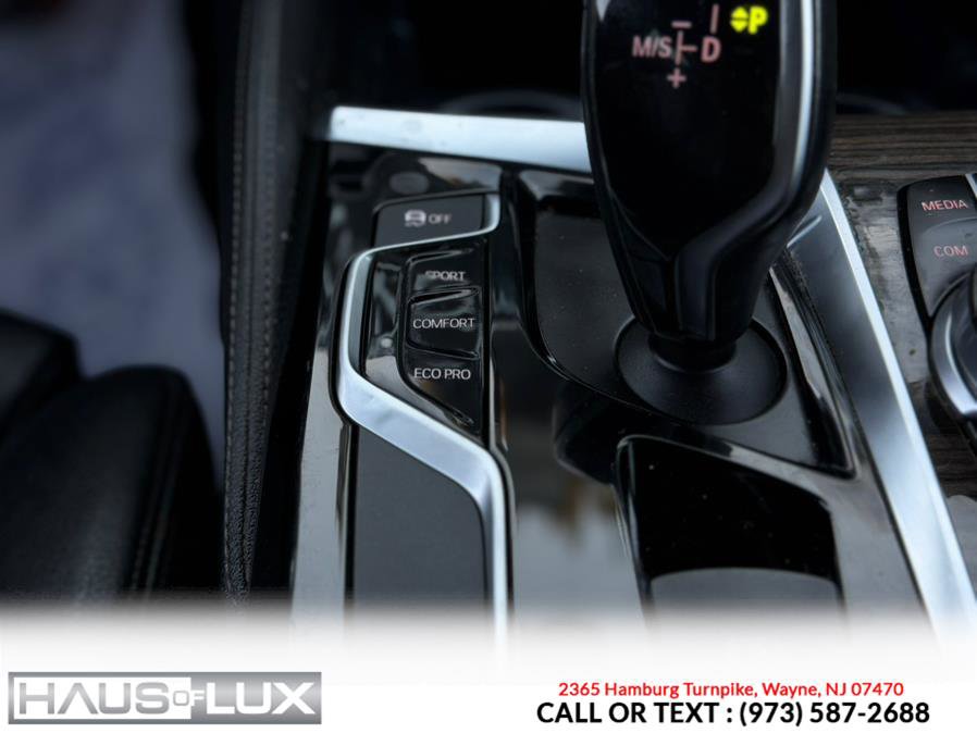 Used 2018 BMW 530i xDrive w/ M Sport Package image 26