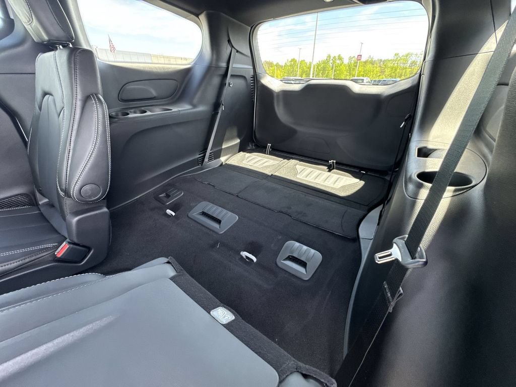 New 2027 Chrysler Pacifica Select AWD/4WD image 29
