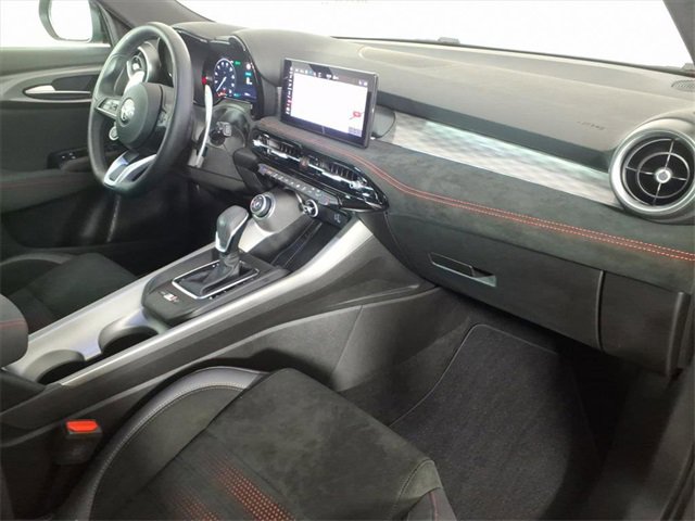 Used 2024 Alfa Romeo Tonale Veloce w/ Active Assist Package image 20