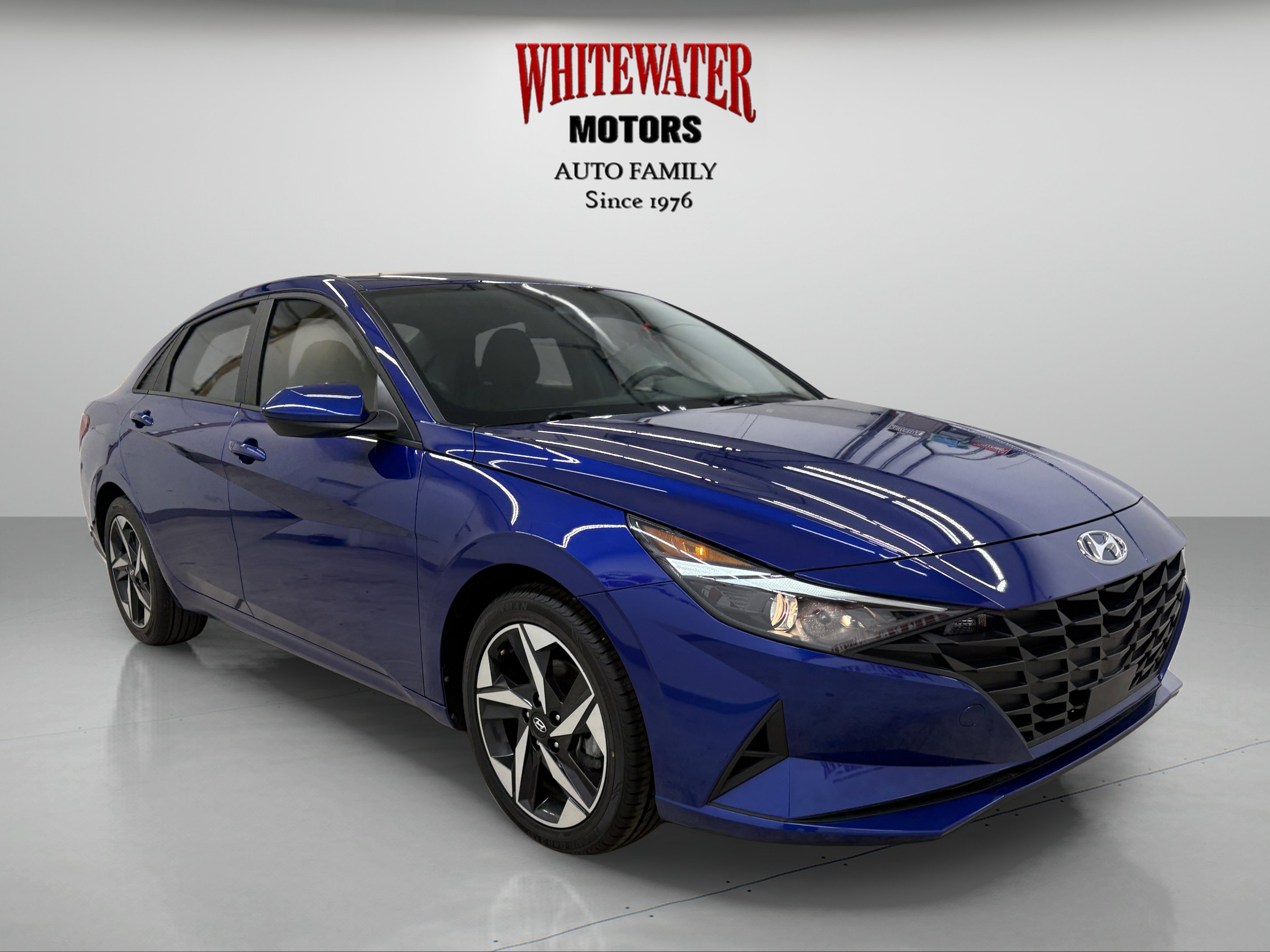 Used 2023 Hyundai Elantra SEL w/ Convenience Package FWD image 5