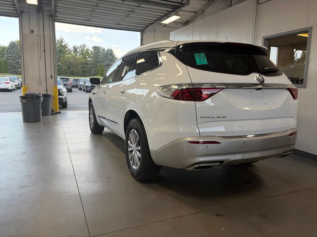 Used 2023 Buick Enclave Essence w/ LPO, Floor Liner Package FWD image 4