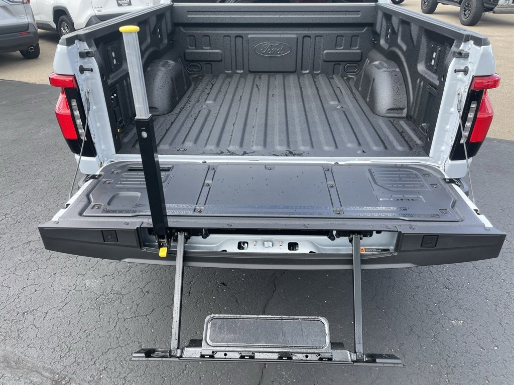 New 2025 Ford F150 Lightning Flash image 35