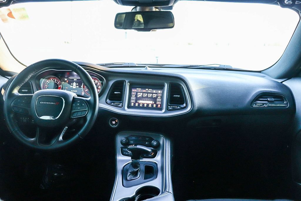 Used 2023 Dodge Challenger SXT RWD image 14