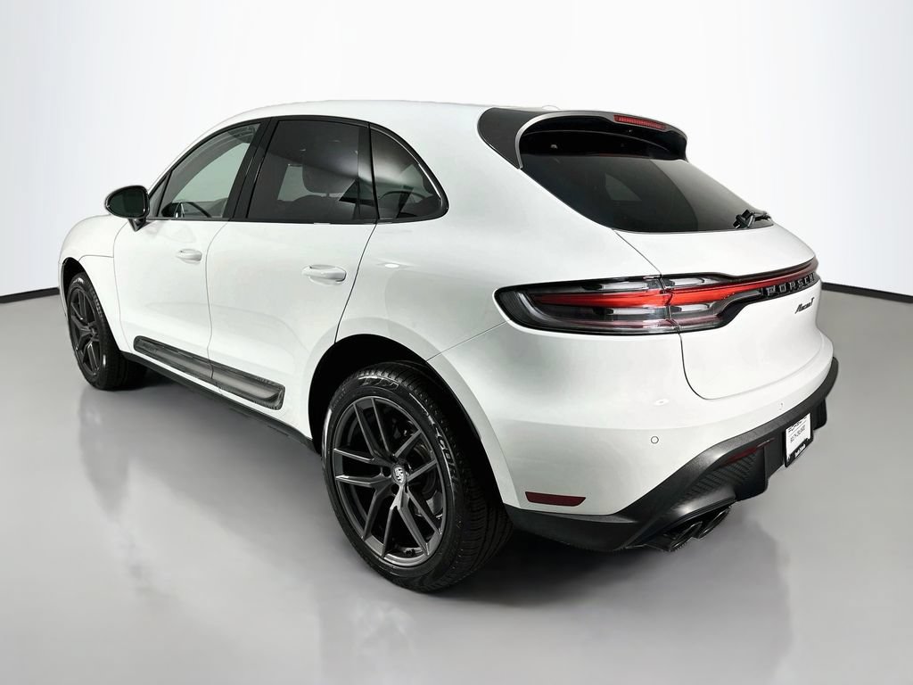 Certified 2024 Porsche Macan Turbo AWD/4WD image 3
