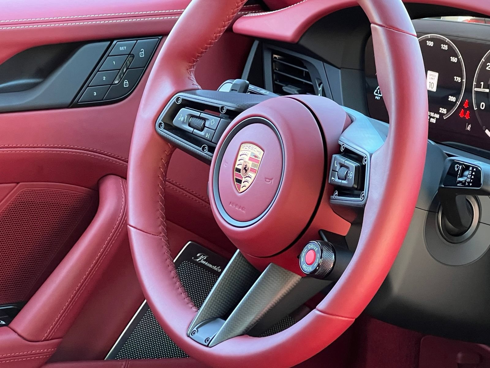 Certified 2026 Porsche 911 Targa 4 GTS AWD/4WD image 24