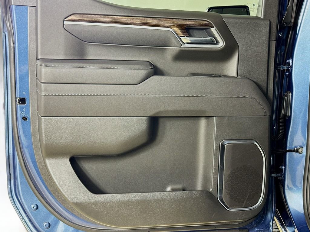 Used 2026 GMC Sierra 1500 Elevation w/ Preferred Package image 22