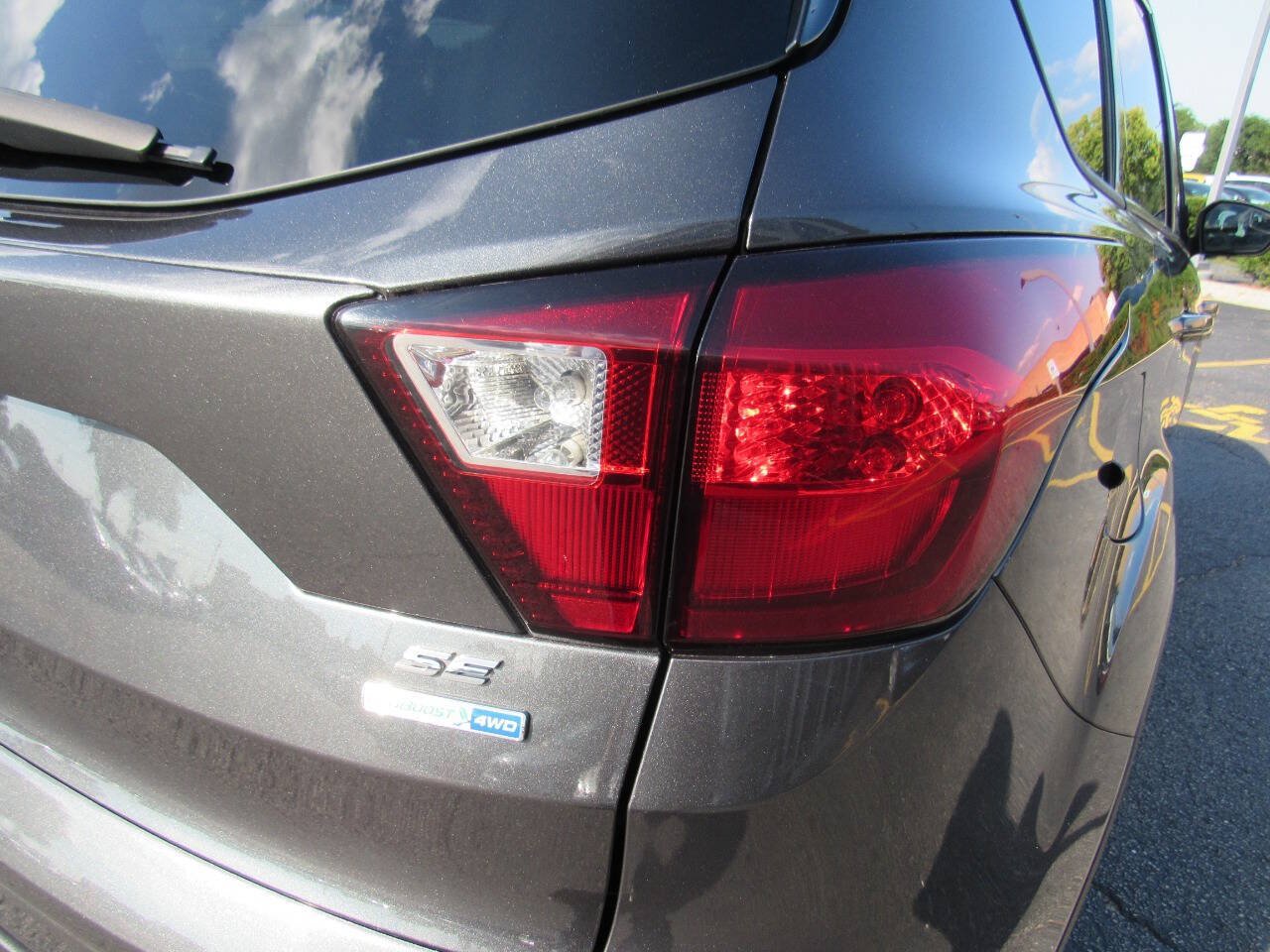 Used 2019 Ford Escape SE AWD/4WD image 37