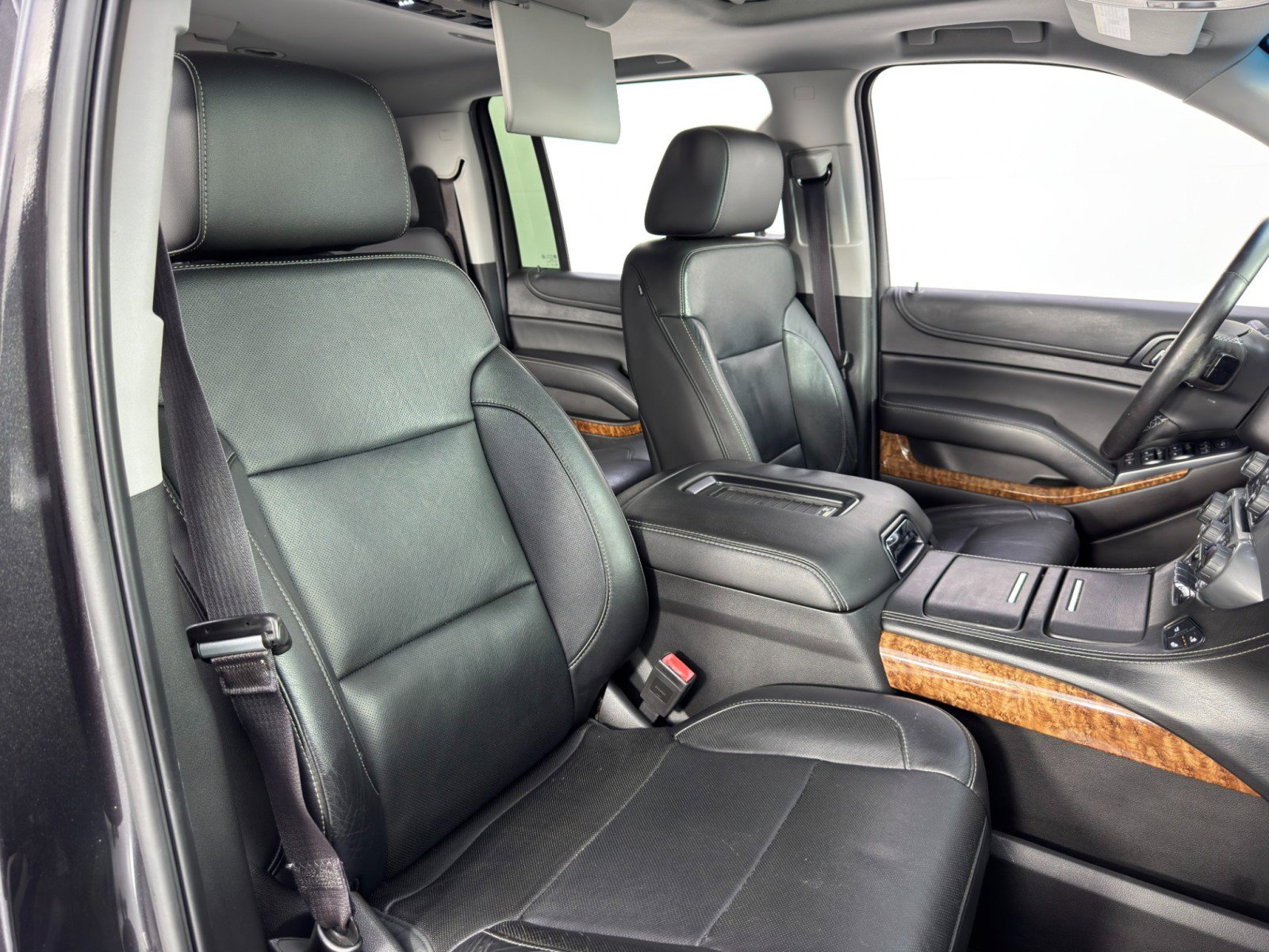 Used 2015 Chevrolet Suburban LTZ RWD image 41