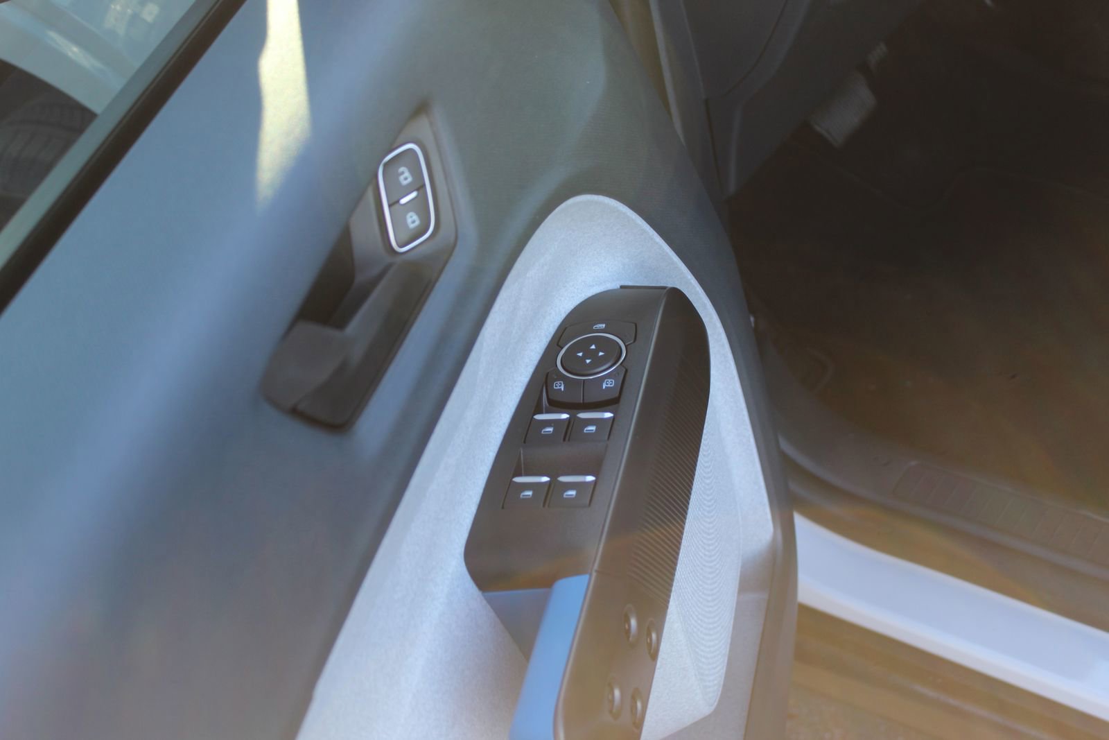 Used 2025 Ford Maverick XLT w/ Equipment Group 301A image 21