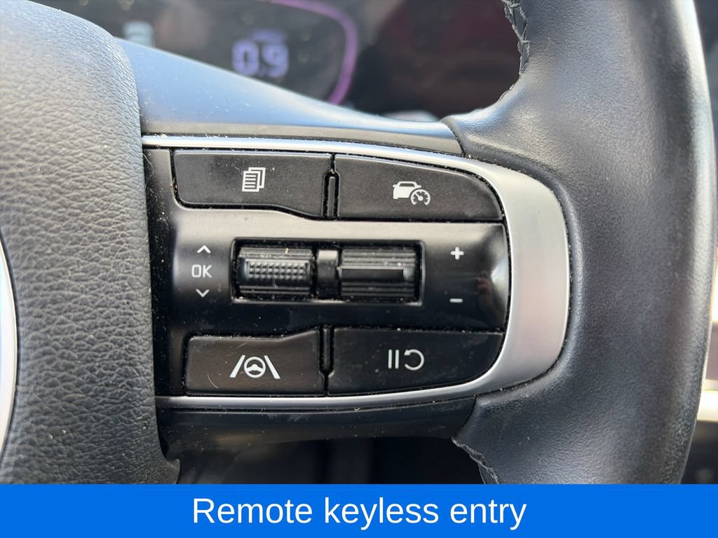 Used 2023 Kia Sportage EX AWD/4WD image 13