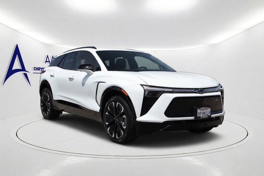 Used 2024 Chevrolet Blazer EV RS AWD/4WD image 3
