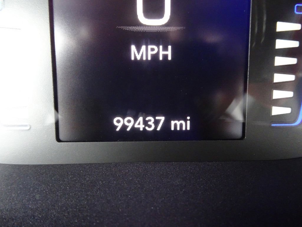 Used 2019 Chrysler Pacifica Touring Plus w/ S Appearance Package FWD image 23