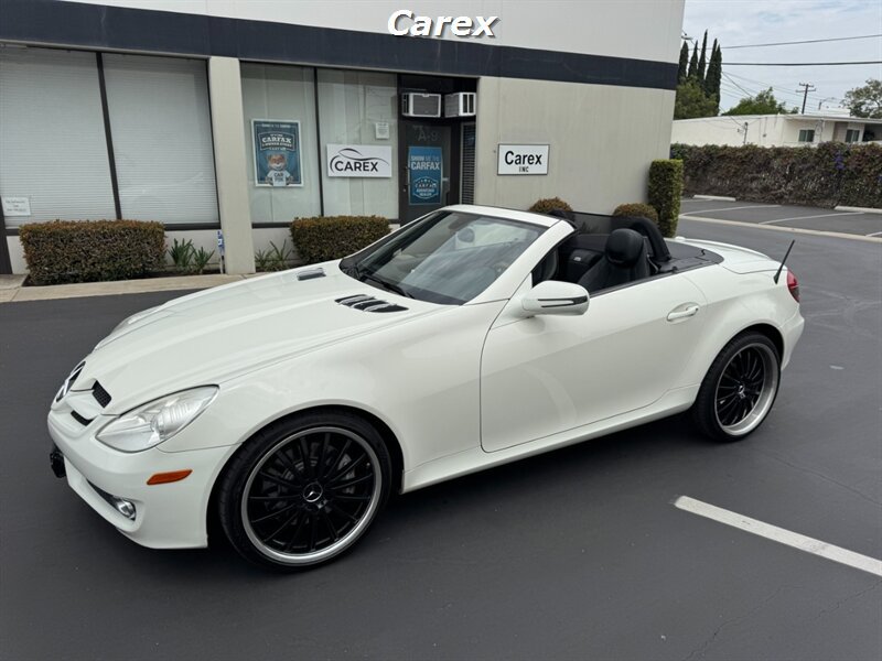 Used 2010 Mercedes-Benz SLK 350 image 4