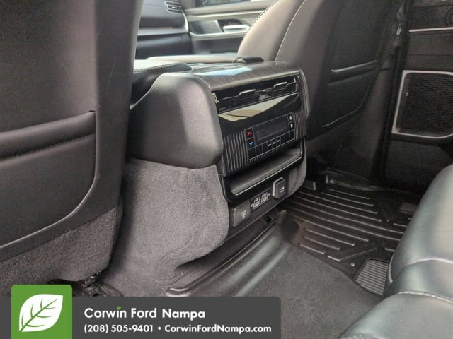 Used 2022 Jeep Wagoneer Series II AWD/4WD image 27