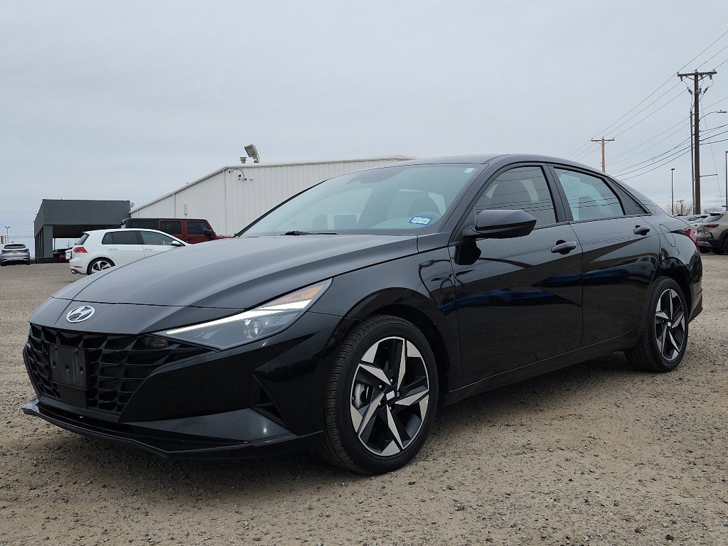 Used 2023 Hyundai Elantra SEL w/ Convenience Package image 1