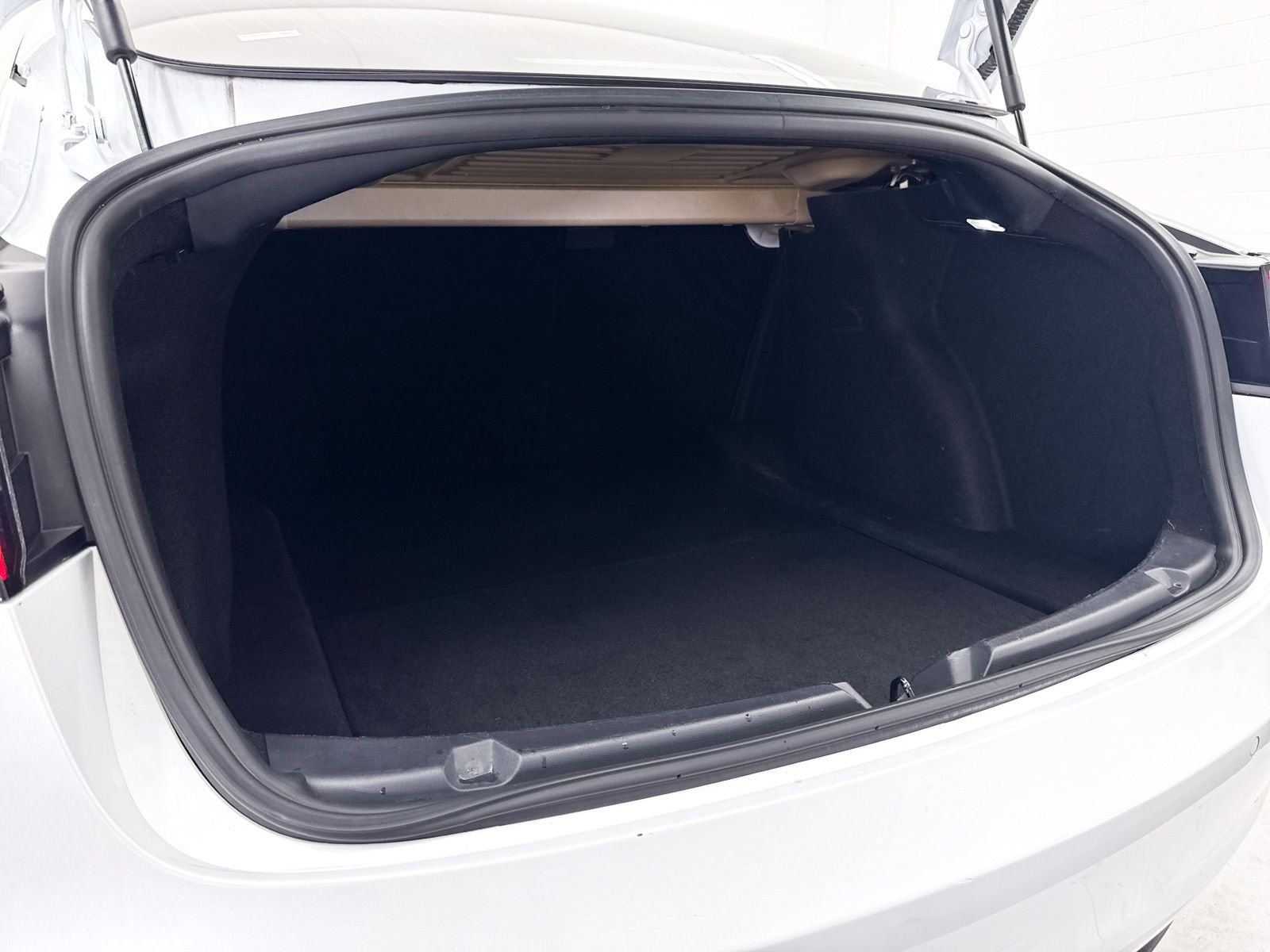 Used 2020 Tesla Model 3 Standard Range Plus RWD image 34