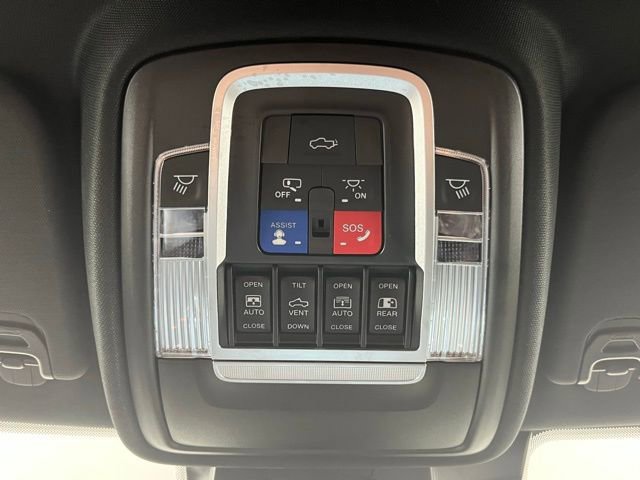 Used 2020 RAM 1500 Limited image 17