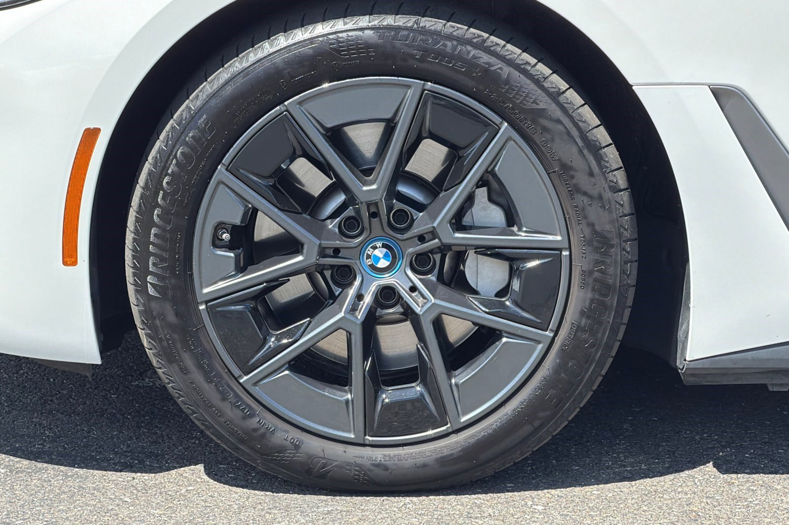 Used 2023 BMW i4 eDrive35 image 37