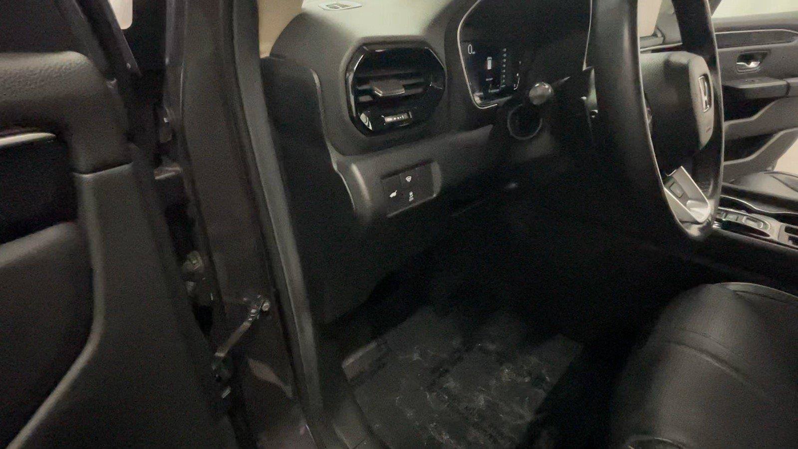 Used 2025 Honda Pilot Elite image 31